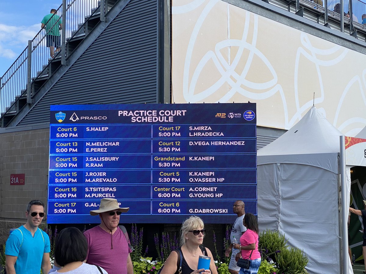 Day one. <a href="/WesternSouthern/">Western & Southern</a> Beyond excited. Giddy like a little boy. #tennisislife