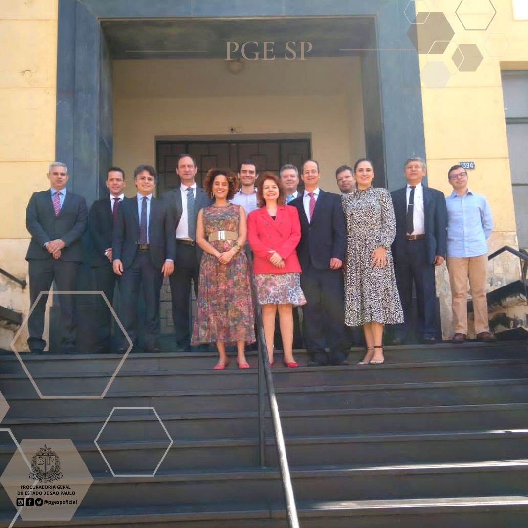 A Procuradoria Regional de Presidente Prudente (PR10) é a primeira unidade a receber a visita do Gabinete da PGE para uma reunião de trabalho, neste mês de agosto. 

Para dar continuidade, amanhã (16), a visita será na Regional de Campinas (PR05).