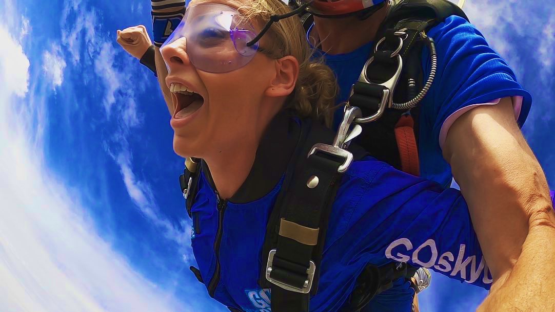 MariaP1491's tweet photo. Life is like jumping out of an aeroplane without parachute! My face expression says it all! 😁😁🪂 #skydiving @GoSkydiveUK #dreamaccomplished #adrenaline #letsrepeat #aeroplane https://t.co/PpyRqb8x5m