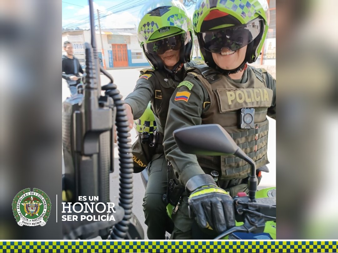 PoliciaBoyaca's tweet photo. Trabajamos con #VocaciónPolicial, para garantizar la seguridad de los chiquinquireños. #EsUnHonorSerPolicía https://t.co/Ccn3j9SP41