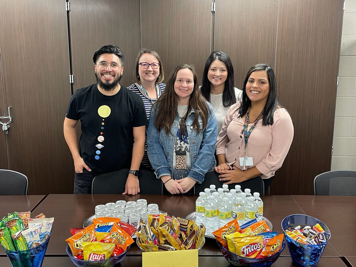 MrsMcKeesClass's tweet photo. @Millsap_3rd loves and appreciates the @cyfairMillsap PTO! #Millsapserves #MustangsLEAD #CFISDspirit https://t.co/57MAo97s5M