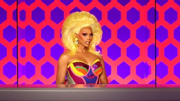 slayycoulee's tweet photo. me trying to hold in a fart https://t.co/AUv2HRkQFR