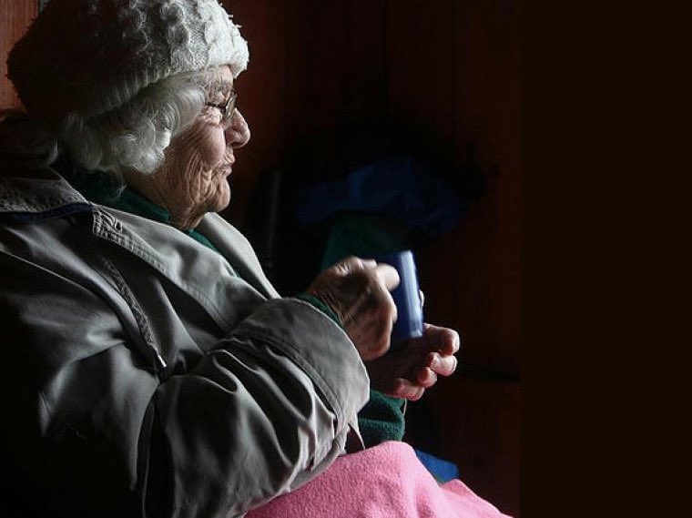 highbark's tweet photo. I wonder if the number of UK deaths, over the next 2 years, due to fuel poverty will surpass the number of UK Covid deaths where the government chucked >£300bn at it? We’d be better paying everyone to insulate their homes. #FixItForever and help the construction industry too. https://t.co/ylctfuDzo0