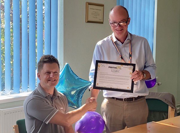 UCRBassetlaw's tweet photo. What a wonderful start to the week! Today we welcomed our Chief Exec @JohnBrewinNHS  to present @WilliKarNottsHC with his Trust 🌟Positive Star award 🌟 Perfect recognition of the amazing work taking place every day, &amp; we even managed to keep it a secret 🤫 🥳 https://t.co/5Lwr35zyXL
