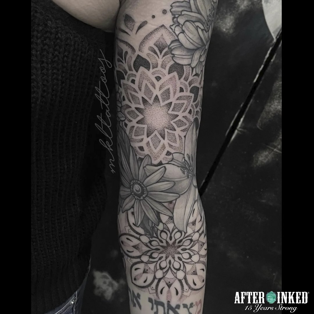 AfterInked's tweet photo. It's National Relaxation Day! Now is your chance to sit back and relax. Enjoy these mandala tattoos. #RelaxationDay #Mandala #MandalaTattoo #geometrictattoo #afterinked #proudusers #formulatedforperfection #afterinkedeveryday #tattooaftercare #npj #vegan #mkltattoos #hhnashville https://t.co/yy5AjssXdx