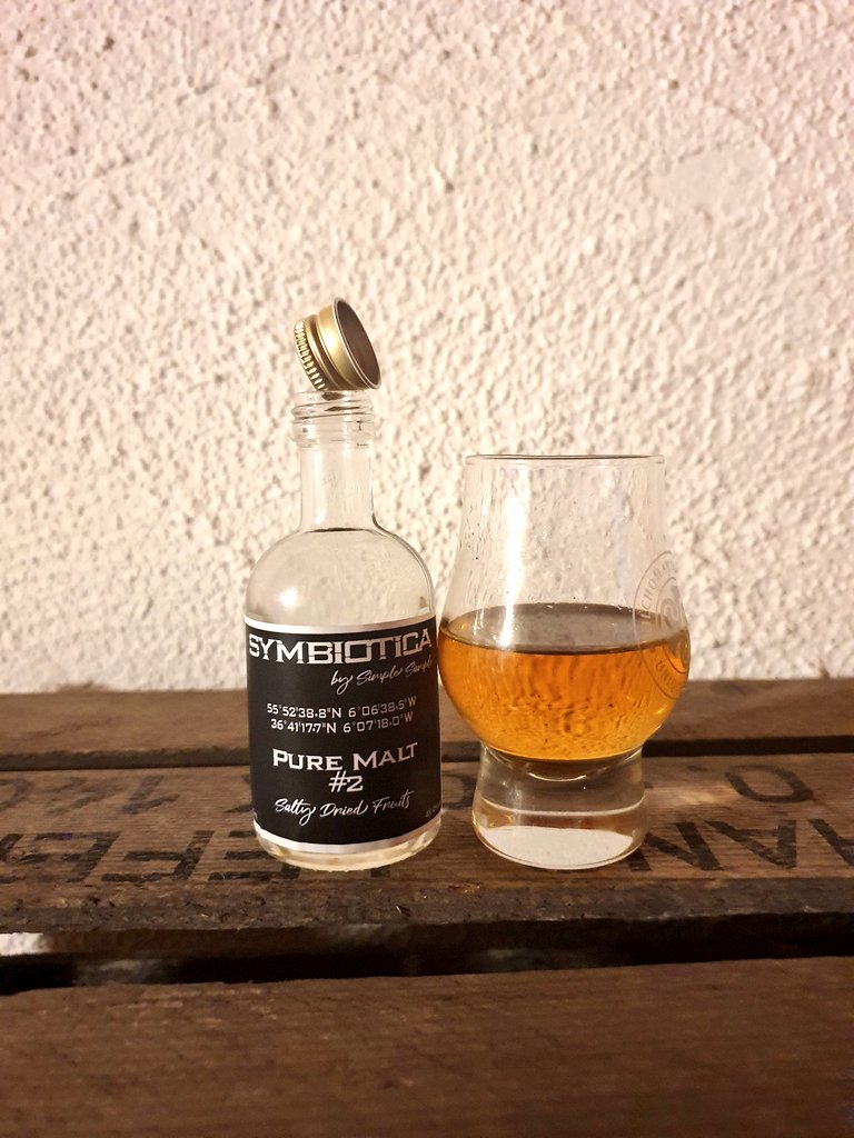 speakofwhisky's tweet photo. Bottlekill Pure Malt #2 "Salty Dried Fruits" from the Symbiotica Bottling Series by #SimpleSample
#Whisky #Bottlekill https://t.co/zGgA9KOHab