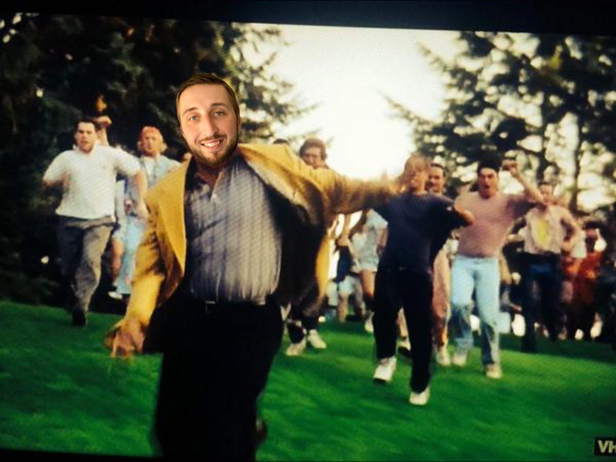 KimballOpen's tweet photo. Photo taken Saturday of Dillon running away with the Kimball Open gold jacket! https://t.co/YNd1bUVmF5