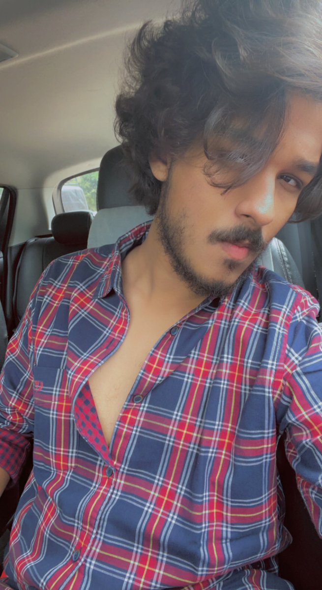 theneelamsetty's tweet photo. See through hair https://t.co/q6U6A7IVlo