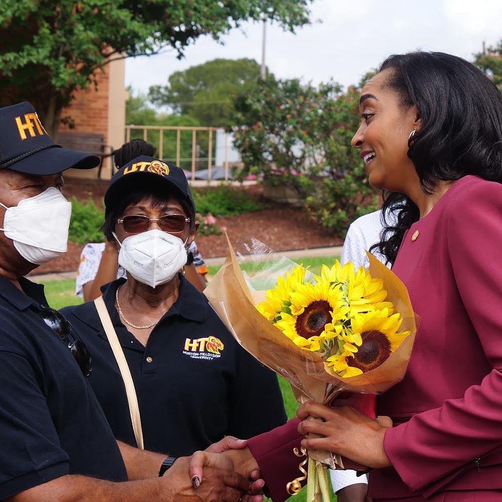 HustonTillotson's tweet image. Campus Community and Supporters, thank you for warmly welcoming to HT our Seventh President and CEO, Dr. Melva K. Williams during this morning’s historic press conference!#WeArefRAMily #HTisIDEAL #OurPersistenceIsOurSuperpower