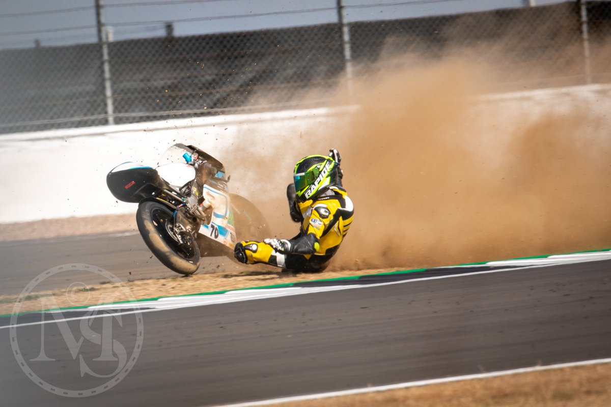 orangeymart46's tweet photo. British Talent Cup action from Silverstone #MotoGP #Silverstone https://t.co/i1JwzWiQKv