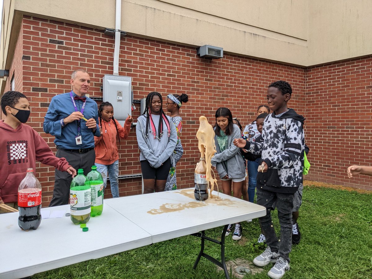 StevenHBuhr1's tweet photo. Monday Mad Science Moment...using Mentos & pop to practice the scientific method! @NorthWayneElem #wearewayne #6thgradersrock #sciencefun https://t.co/IsnD8j8FIC