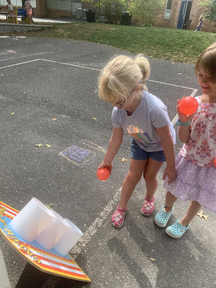 Trusty_Teach's tweet photo. Some carnival game fun today at #collscamp 🎡 https://t.co/fBNDUIHsgH