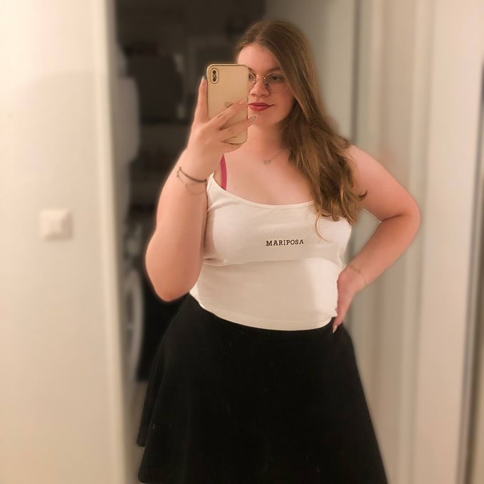 Einen wundervollen guten Abend meine Lieben ❤️ https://t.co/cfivON15ug<a href="/tag/berlin"class="tags"><span>#berlin</span></a><a href="/tag/venus"class="tags"><span>#venus</span></a><a href="/tag/mariehardon"class="tags"><span>#mariehardon</span></a>