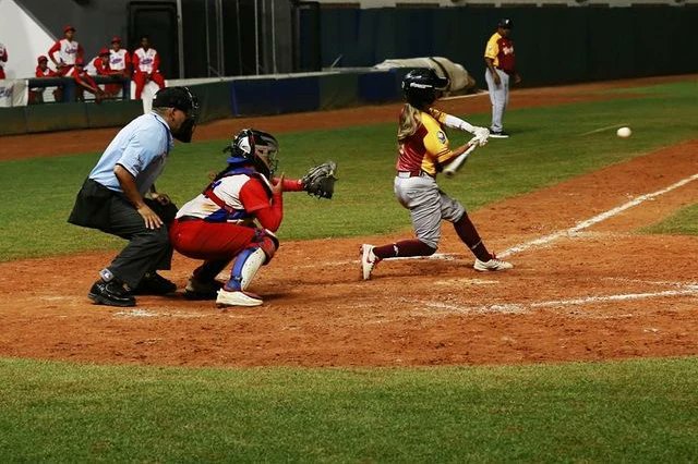Imágenes del tercer encuentro de Venezuela contra Cuba ⚾🎉🎊⚾
instagram.com/p/ChSuUHJucDI/…