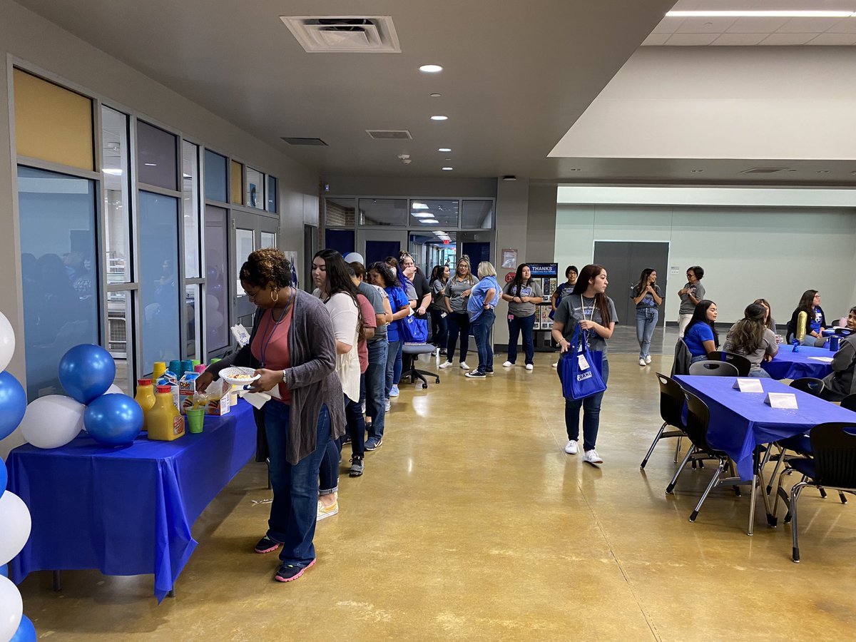 Jamiebenriquez's tweet photo. It’s a great day to “B” a Mustang!
#CyFairISD #BaneElementary https://t.co/u6YnGFhob8