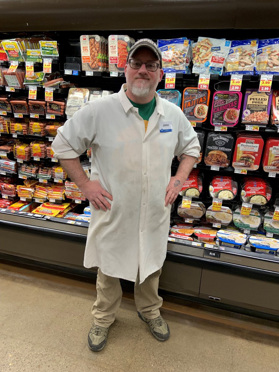 UFCWLocal1776's tweet image. Our grocery members are always ready to help with all of your c̵r̵e̵w̵d̵i̵t̵e̵ c̵r̵o̵o̵d̵i̵t̵t̵a̵y̵ c̵r̵u̵d̵i̵t̵è̵ vegetable needs.