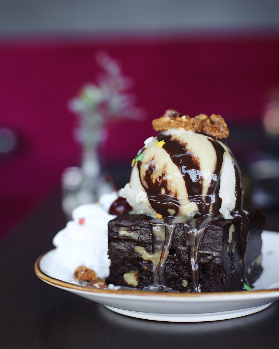 This weather! It’s perfect for a warm brownie with ice cream. Our fudgy wudgy walnut brownie warmed up with a scoop of vanilla bean melting all over. Then…caramel, chocolate sauce, sprinkles. The works. See you tonight!