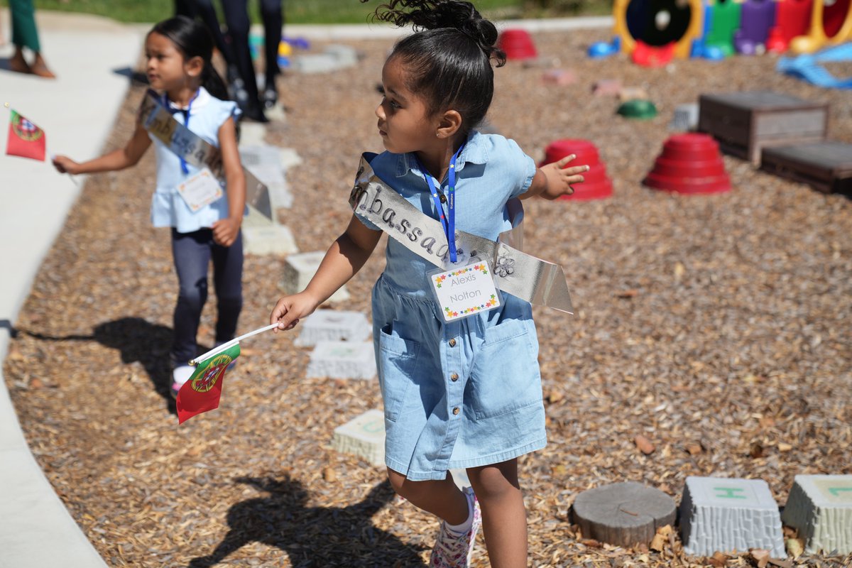 LAUSDSup's tweet photo. Some of our youngest learners are starting their @LASchools journey today. Our transition from K-12 to B-14 (birth through two years of college or career training) is an important component of graduating all students #ReadyfortheWorld! #MarinaEEC https://t.co/Sedv3bWsME
