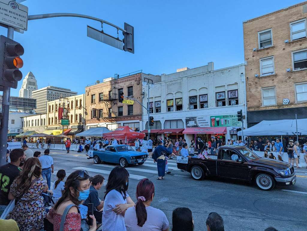 NikkeiKarate's tweet photo. It was great to see everyone at the 2022 Nisei Week Japanese Festival Parade - at Little Tokyo, Los Angeles! ~ Photos courtesy of Kevin and Sean!

#nikkeikarate #nikkeigames #nikkeikarate2022 #nikkeigames2022 #niseiweek #niseiweek2022 #niseiweekparade #niseiweekparade2022 #karate https://t.co/CvK5saIUbQ