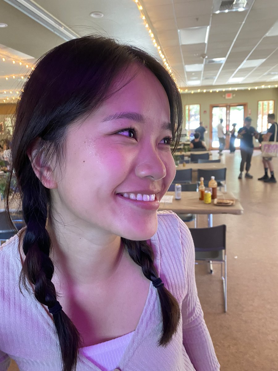 when sampling <a href="/offlimits/">OffLimits™️</a> folks mentioned they loved a cereal that had better ingredients but didn’t position itself as “healthy”

cereal glitter was a sensation, folks took handful of bags at a time, some would come back to show me they’ve used it as makeup (genius <a href="/EmilyElyse/">emilyelyse</a> )