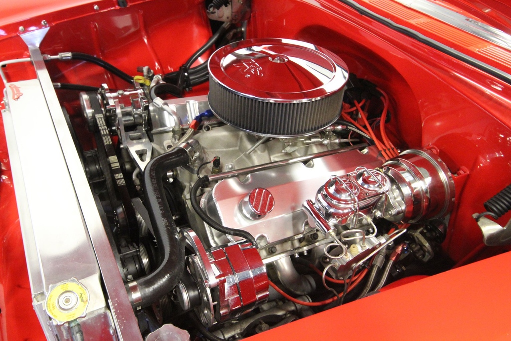 streetsidecars's tweet photo. This 1956 #Chevrolet 210 #Restomod features a 502 cubic inch crate V8 teamed with a 4-speed automatic transmission

Link: https://t.co/GrPqavK09A

#musclecar #hotrod #oldcar #classiccar #collectorcar #carporn #classicchevrolet #chevrolet210 #chevy210 #trifive #trifivechevy https://t.co/2qFFEWRrt4