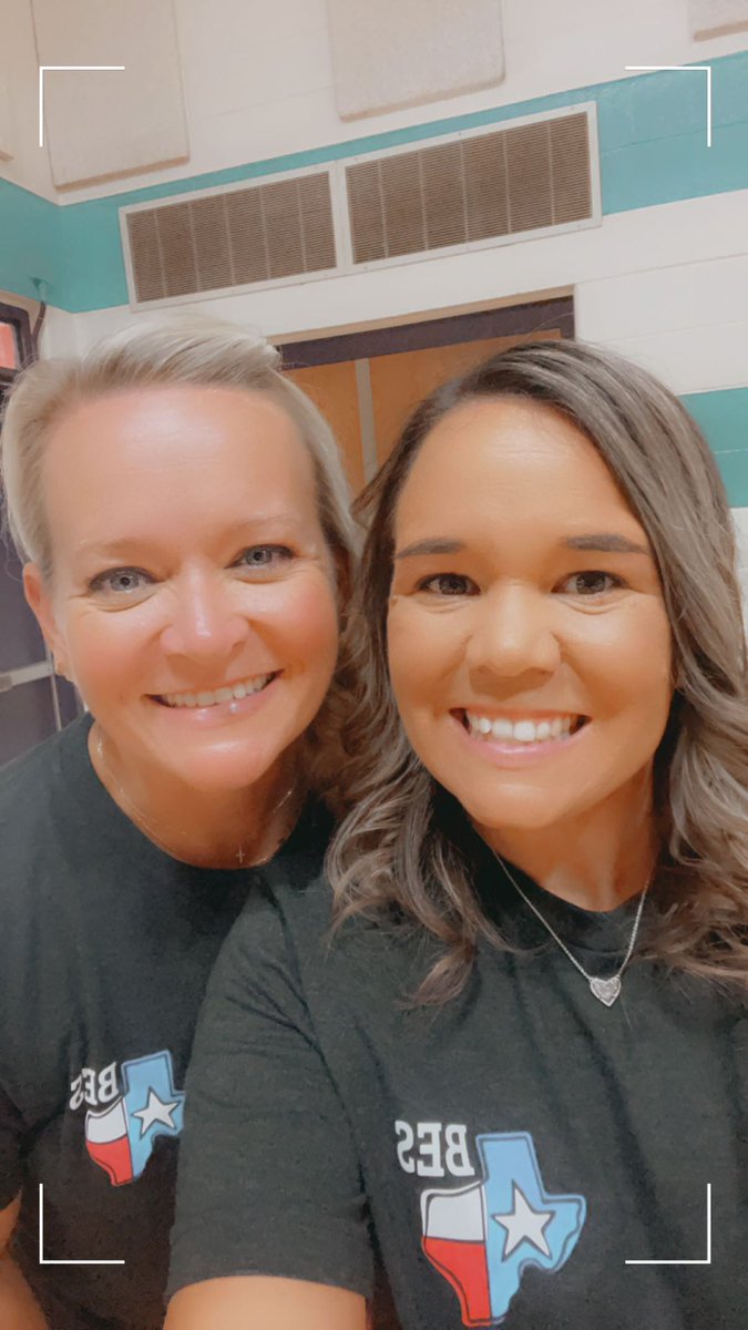 We are ready to see our Texans tonight! #BESTexans