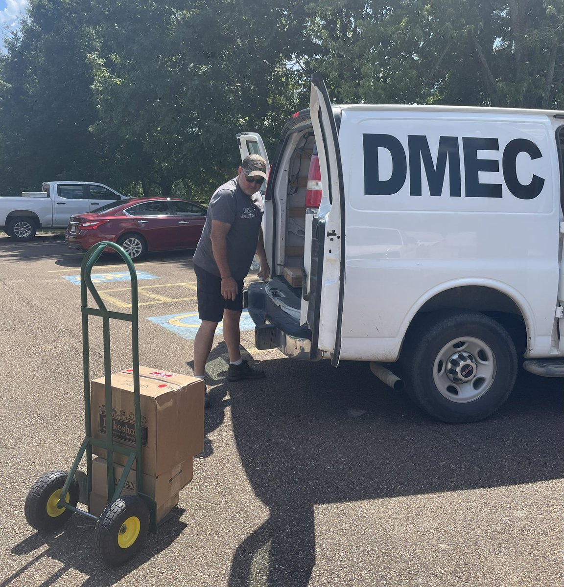 DMESC_ tweet picture