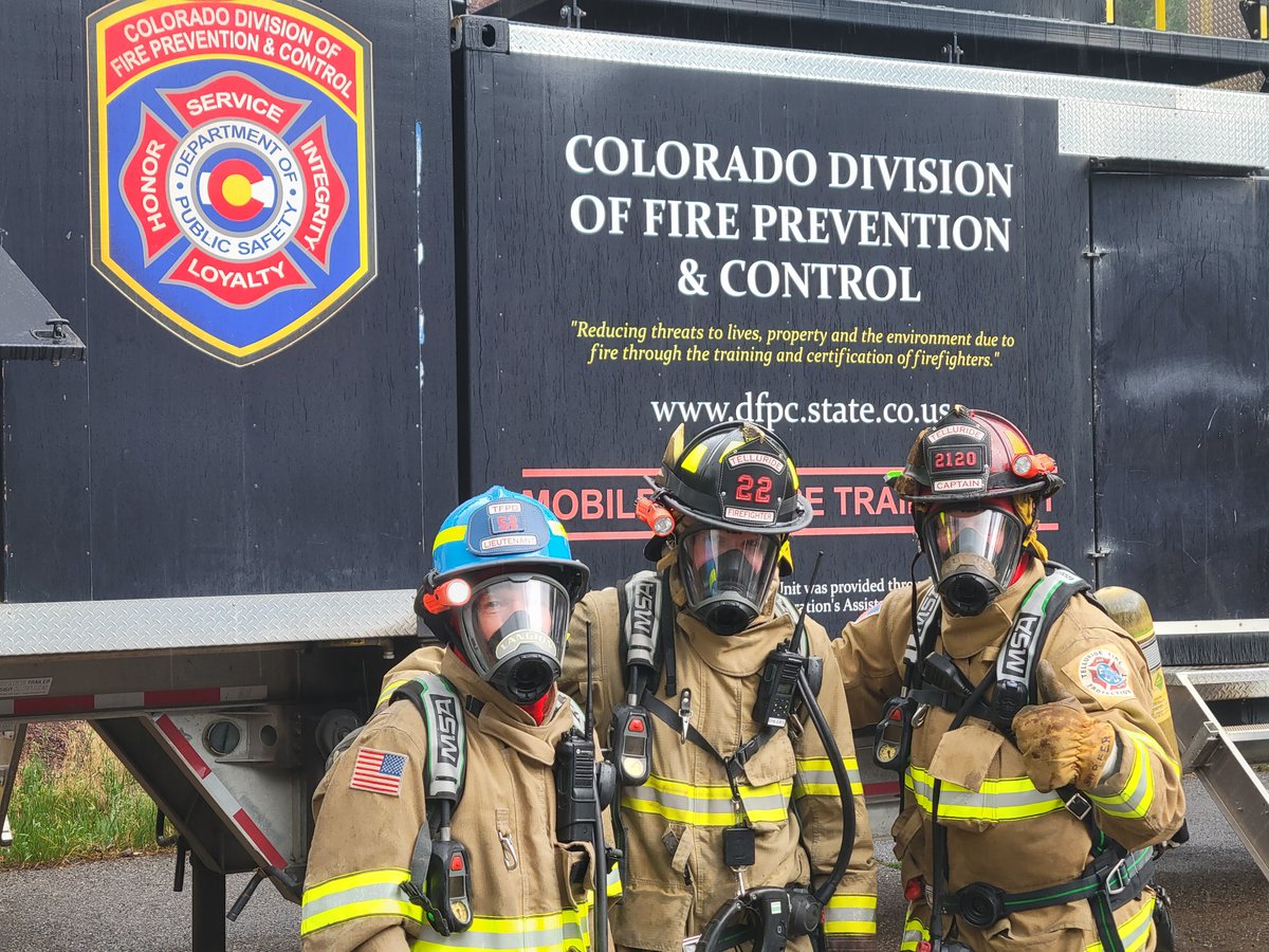 TellurideFPD's tweet photo. Telluride Fire Protection District fire training with Colorado Division of Fire Prevention and Control Monday at station 3. Protecting you and yours. #dfpc #firetraining https://t.co/NDpXWN2eb3