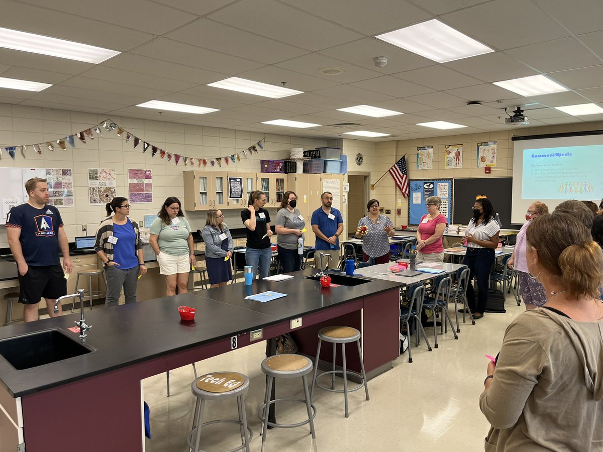jaclyn_austin's tweet photo. 2day was a great day of getting 2 know our #secsci educators new 2 our @hcpss community! Modeling getting 2 know learners with a share trade discussion, community circle, & safety scavenger hunt among other things. Looking forward to day 2 of #hcpssneo ! #ngss #scied #ngsschat https://t.co/lkTgI7OLA8