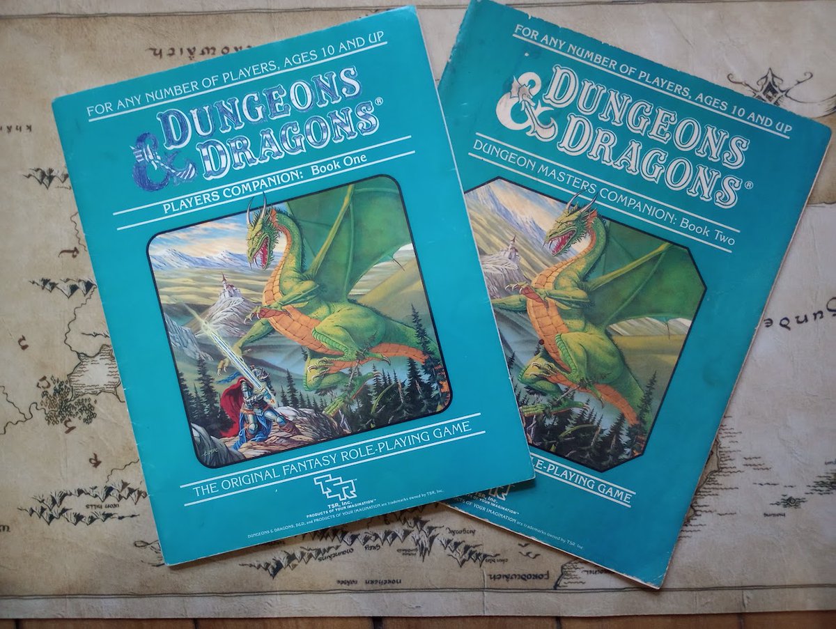 ItensRarosRPG's tweet photo. D&amp;D BECMI - COMPANION SET. Se as comparações entre os módulos Basic e Expert do B/X são estéticas e nas minúcias, o COMPANION é um produto totalmente novo da série BECMI, de Frank Mentzer, introduzindo novas complexidades nas regras e possibilitando personagens de nível 15 a 25. https://t.co/2KGui9fXBy