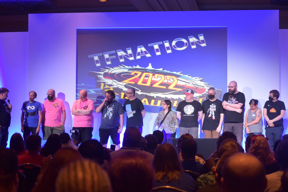 the best boys TMUK very own @EdPirrie @BenKPirrie @GeshGav and the multi-nicknamed <a href="/andrewdturnbull/">Andrew Turnbull</a> along with the most excellent ToyFu crew <a href="/ToyFu332/">Toy-Fu</a> 
#TFN2022 😍😍😍😍 more pics to follow.