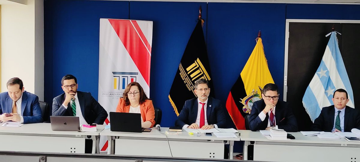 PGEcuador's tweet photo. #Audiencias PGE 🇪🇨| A esta hora se realiza la audiencia sobre el caso #Isaías en #Guayaquil. Asiste nuestro director regional @juanizquierd.
También participan los equipos jurídicos de varias instituciones públicas. https://t.co/mJOSgFQYsX