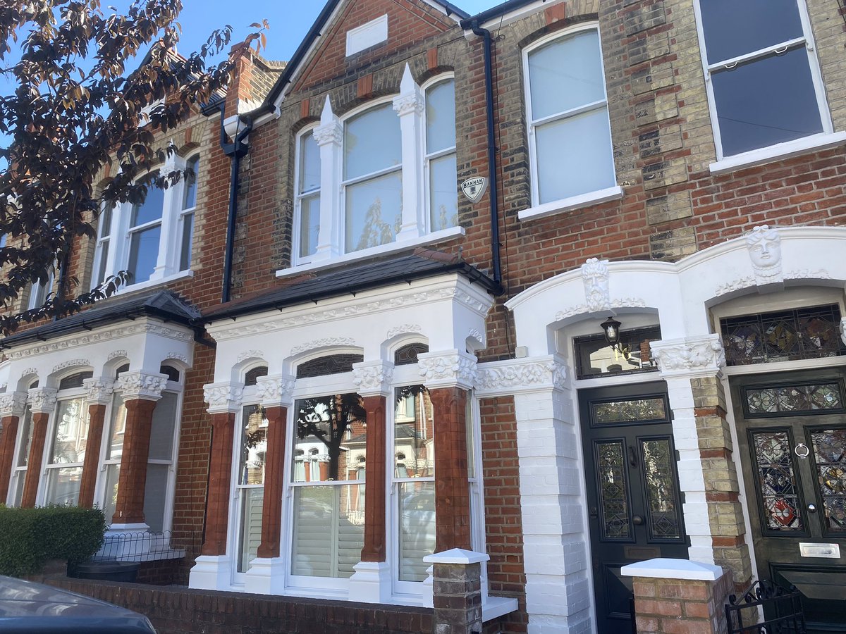df_decorators's tweet photo. Couple of external jobs recently finished in haringay and Highbury all paint @DuluxTrade #weathershield #localdecorator #hackneydecorator #islingtondecorator #debeauvoirdecorator #dfdecorators https://t.co/VciqcniSrm