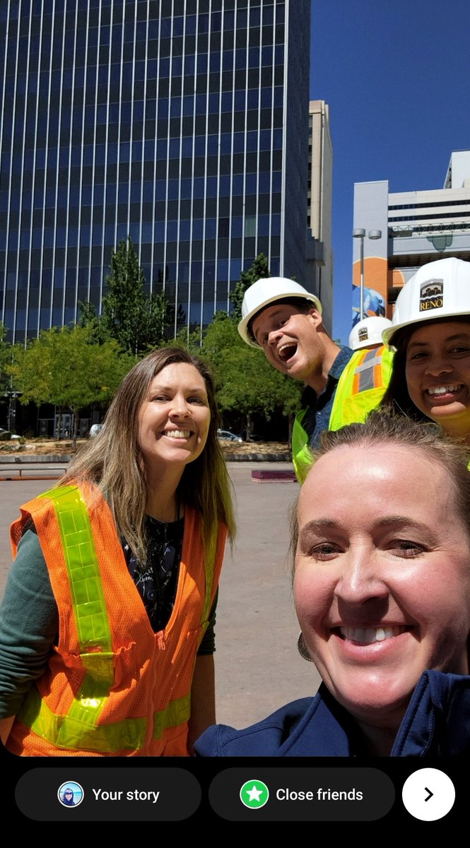 EmilyEKidd's tweet photo. #CityHallSelfie with Public Works this year! 📸
 @ELGL50 @CityofReno #CityAuditorInTheField https://t.co/mpSgpvPW5D
