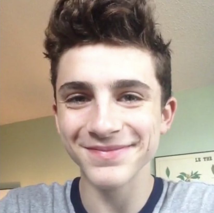 if i'm not reowing i'm dancing and if i'm not dancing i'm reowing