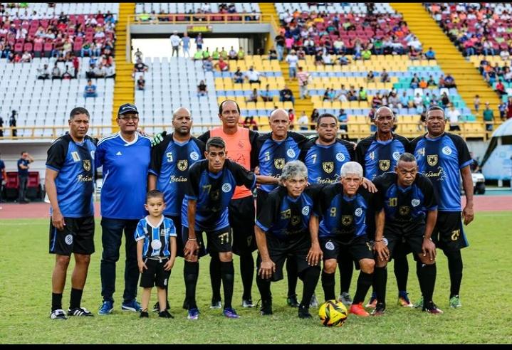 aranda_17's tweet photo. Momentos inolvidables. ⚽ https://t.co/y3UjwkAH0M