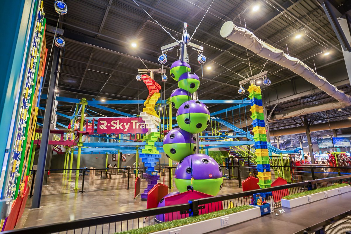 Elev8FunOrlando's tweet photo. Overdue for some FUN? Enjoy a double dose of it with our 2 for 2sday special. You'll get 1 $10 arcade credit plus your choice of two attractions (excluding go karts) for just $22! #Elev8Fun #OrlandoAttractions https://t.co/Gu9MD1Rl4U