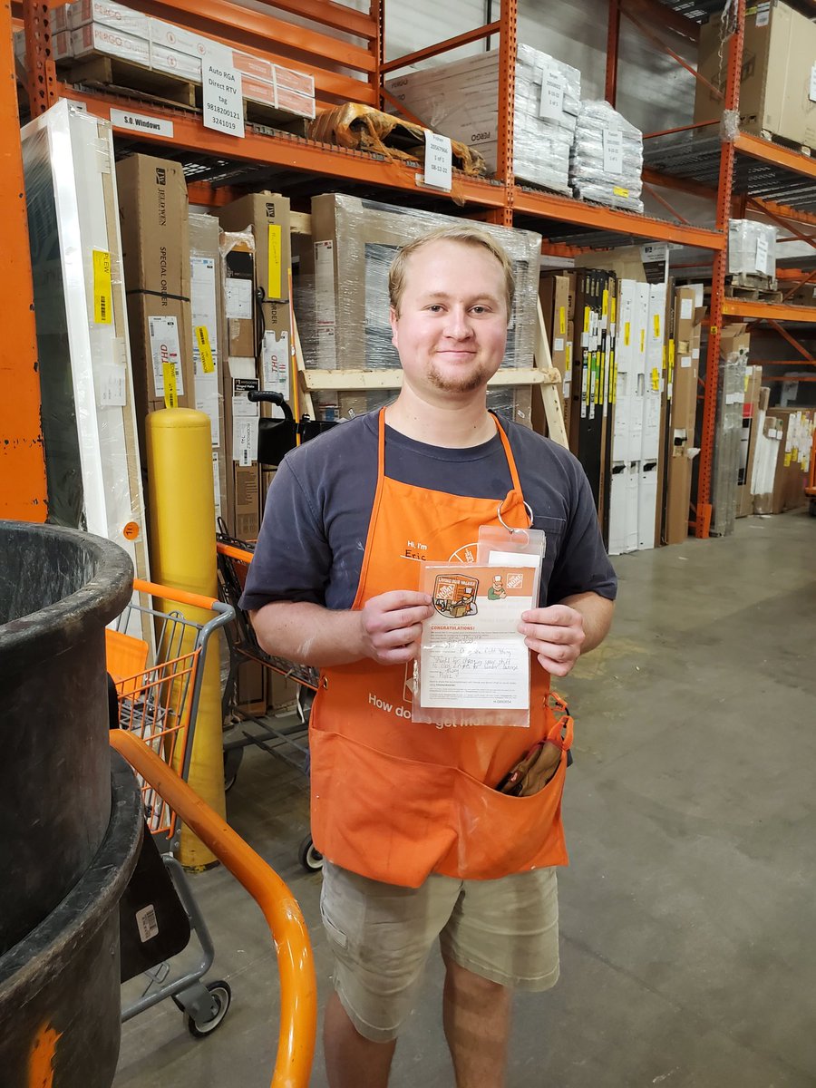 Shout out to Eric for changing shifts to cover the department! Thank you for helping out! @HD2720walker @HDmorrissey @kristenihd @BrandonReinoehl @alyssa_bok @scrcoachdm @QuintinHaring @beck_missy @mischelle_prill @bobsaniga