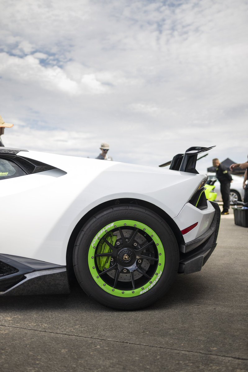 RhyOrz's tweet photo. how y'all been? i hope u like forged carbon lamborghinis 🤩 https://t.co/PyWCARVzfd