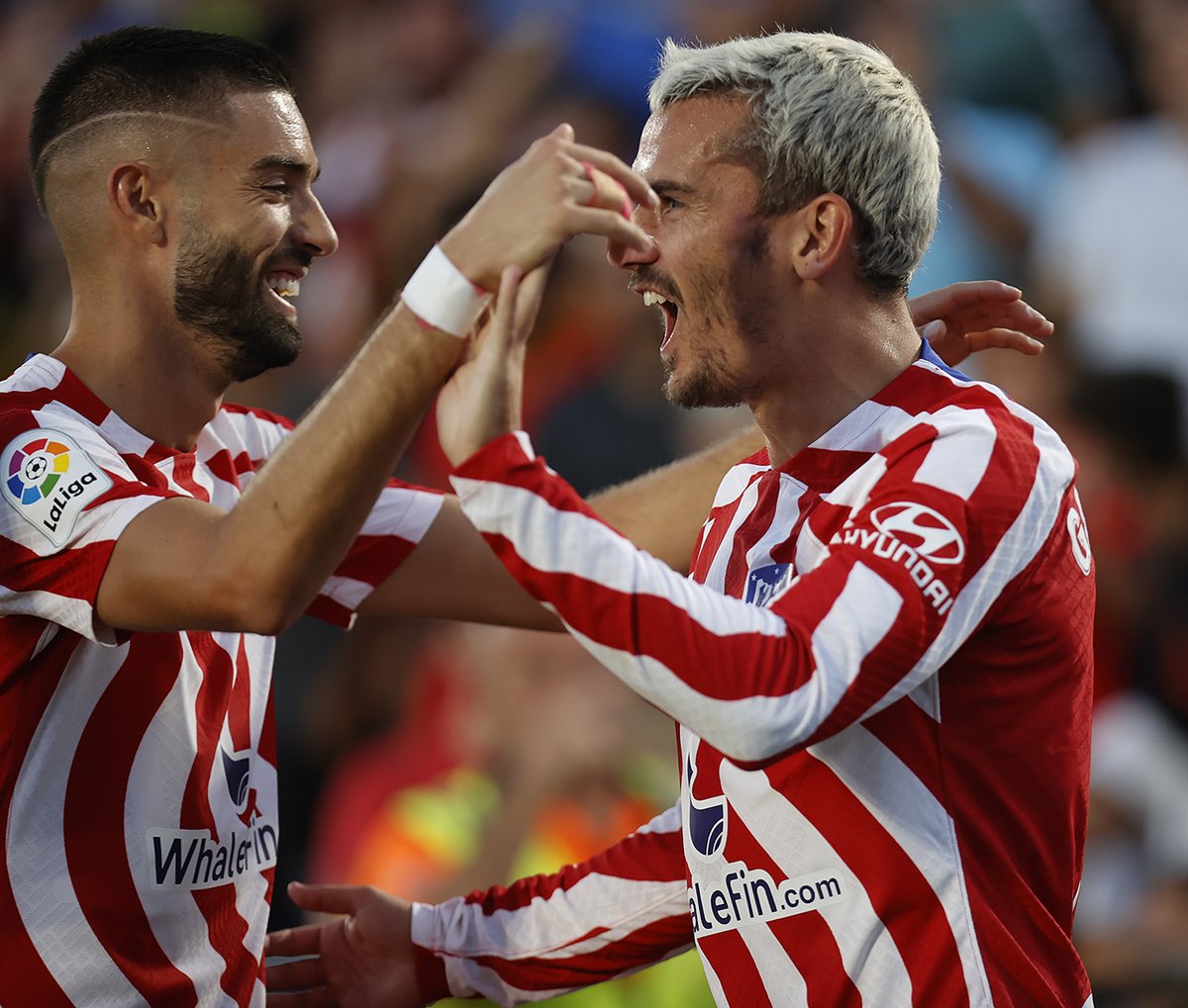 Atleti's tweet photo. ¡Un señor golazo! 🔝

¡Bravo, @AntoGriezmann! 🤩 https://t.co/MB7L8328DT