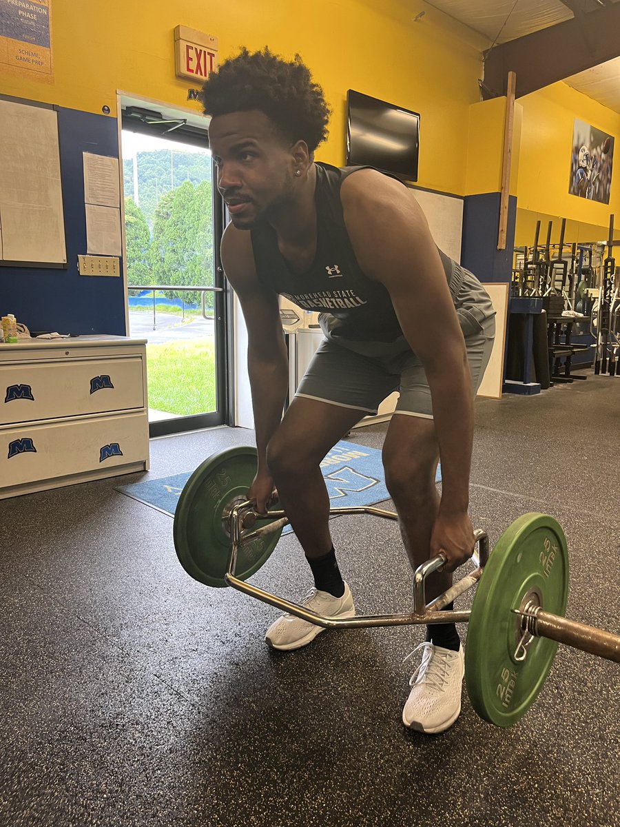 MSUEaglesMBB's tweet photo. Back and workin’💪

#Family https://t.co/iQ4N4fyCQE