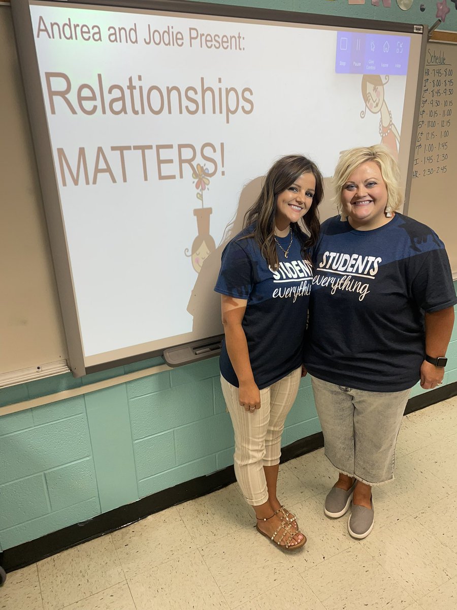 StarnesAndrea's tweet photo. Relationships Matter!  The foundation of student success is strong teacher-student relationships.  We must build that culture in our classrooms where students feel loved, valued, safe, and wanted.  Monroe County school district builds those relationships. #studentsovereverything https://t.co/CEOM3F3EVG