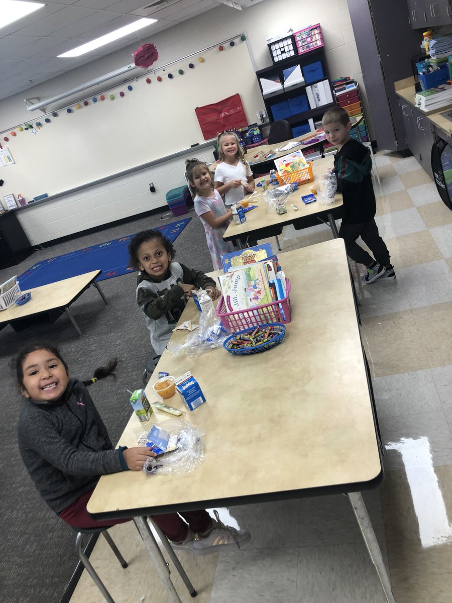 Ashley Schlueter tweet media