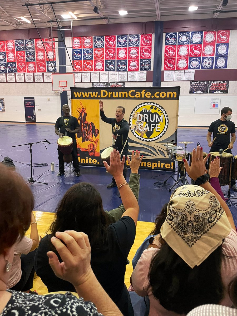 javeleznisd's tweet photo. Professional Development—Rawlinson Middle School— Patriots’ style! #nisdRawlinson #drumcafeusa Unite.Uplift.Inspire https://t.co/l03ttvRnEN