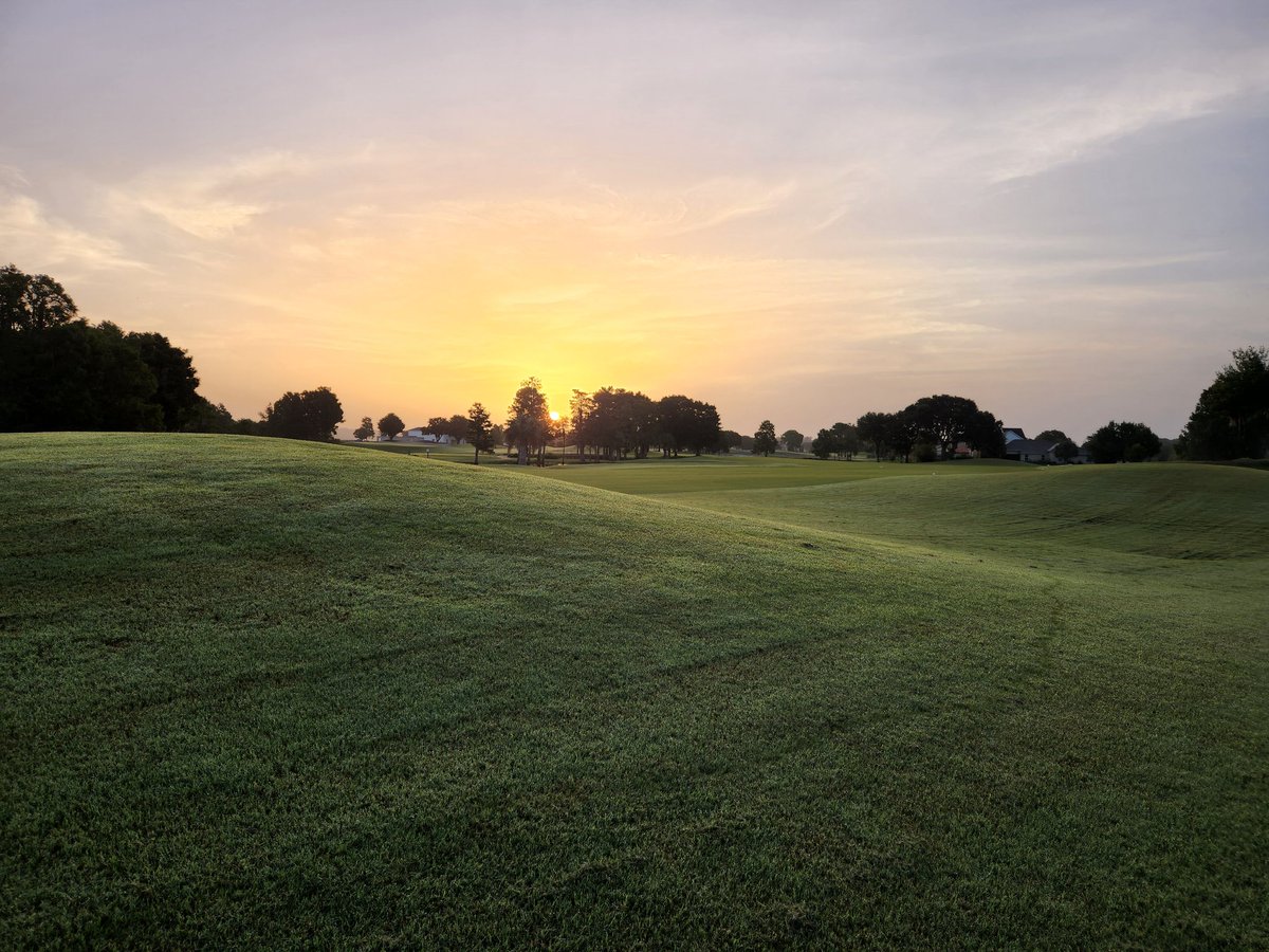 mikebdisupe's tweet photo. It was a good day, mowed west range tee and front 9 TCA, then topdressed 7 set of tees on the front 9, adjusted the start times on all irr clocks and to wrap it up sodded a small area that's been bugging me at #12 green surround. #officeviews #getitdone #notimeforgolf https://t.co/WQX49vHm8I