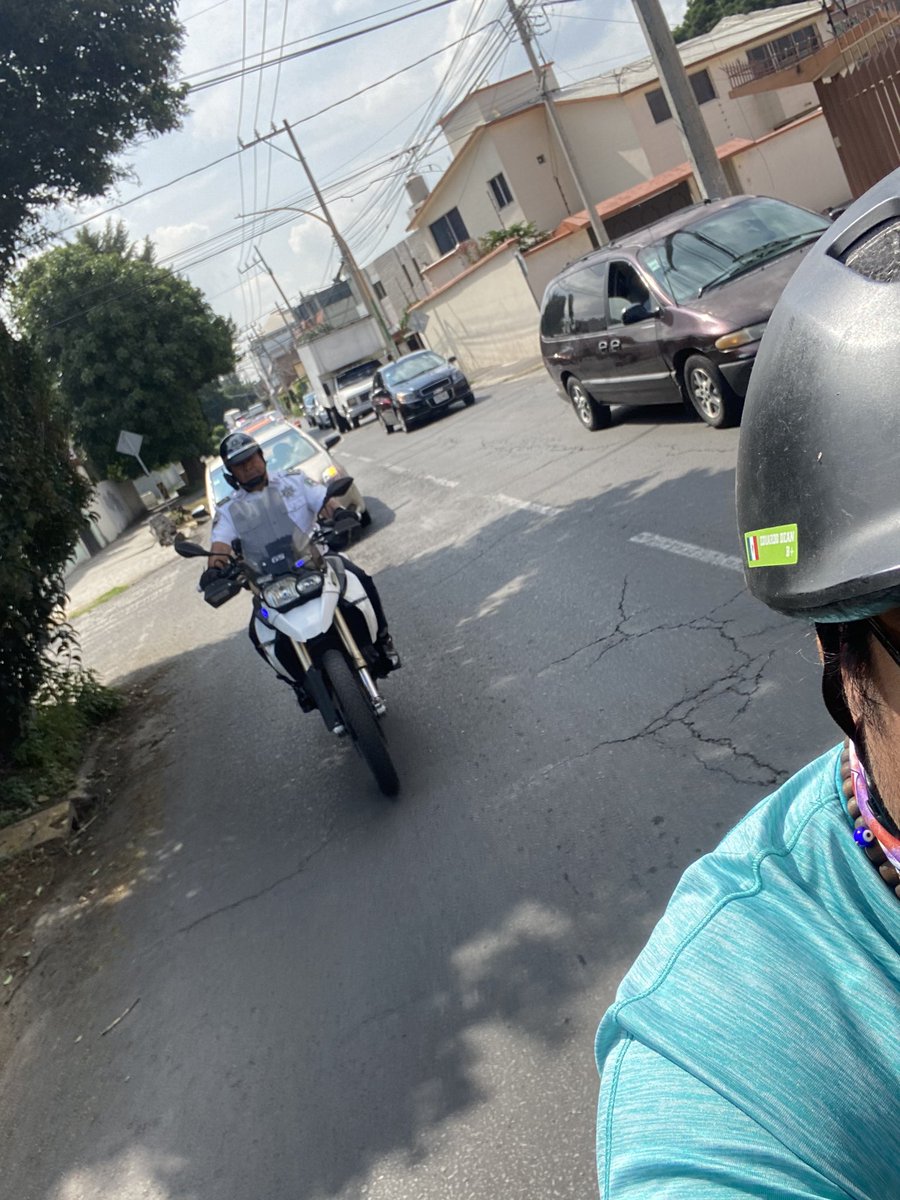 Esta mañana hicimos un recorrido con <a href="/Sitramytem/">X</a> y <a href="/GobNau/">Ciudad Naucalpan / Gobierno Municipal 2025-2027.</a> en donde nos mostraron por donde pasara la ciclovía metropolitana, aunque algunos vecinos aún no entienden que los beneficios son mayores seguiremos insistiendo y fomentando el uso de la 🚲, #CicloviaMetropolitanaVa