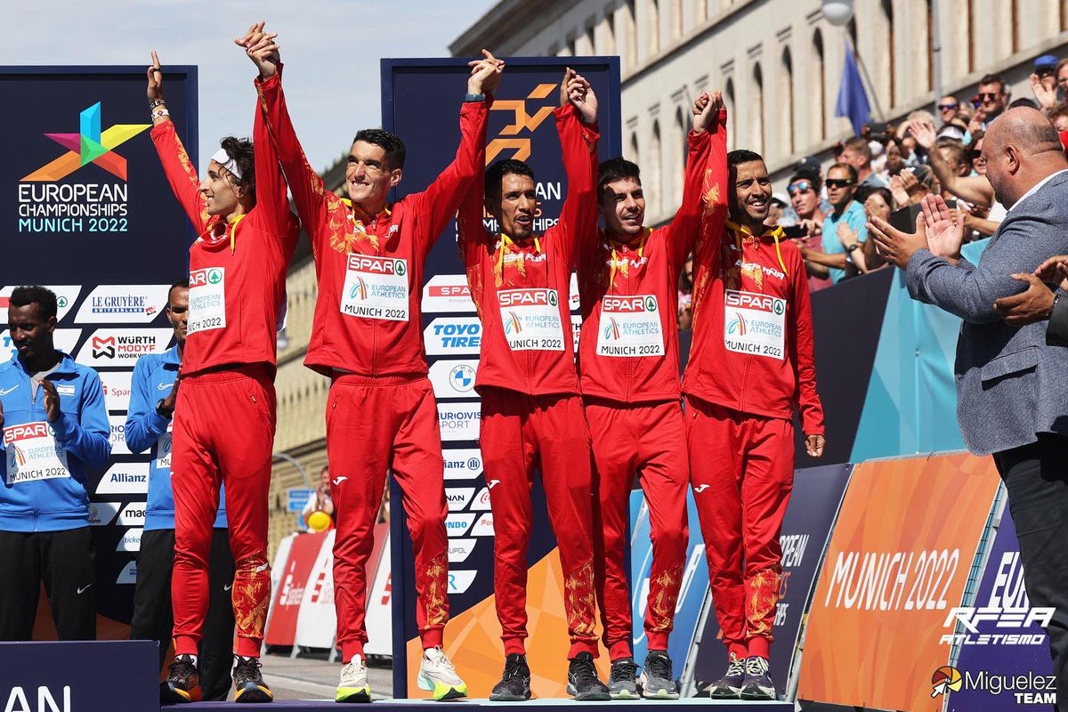 JorgitoPisha's tweet photo. 🥉Team Maratón España 🇪🇸
@danimateo89 @lamdassemayad @YagoRojo95 @BanZayad 🙌
•
📸 @MiguelezTeam @atletismoRFEA
•
#FullGass #españaatletismo #pasionporcompetir https://t.co/0a7olzHnQf