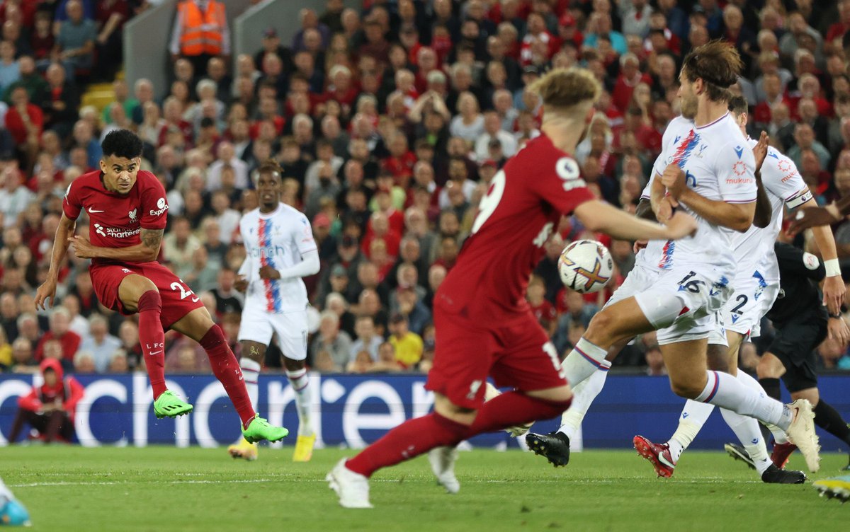 RPFootball2's tweet photo. ‘Bomba’ de Luís Diaz 🇨🇴 não chega para o Liverpool vencer o Crystal Palace num jogo em que Darwin Núñez 🇺🇾 acabou expulso 🟥 

1-1 #PremierLeague https://t.co/idBd7rw8rH