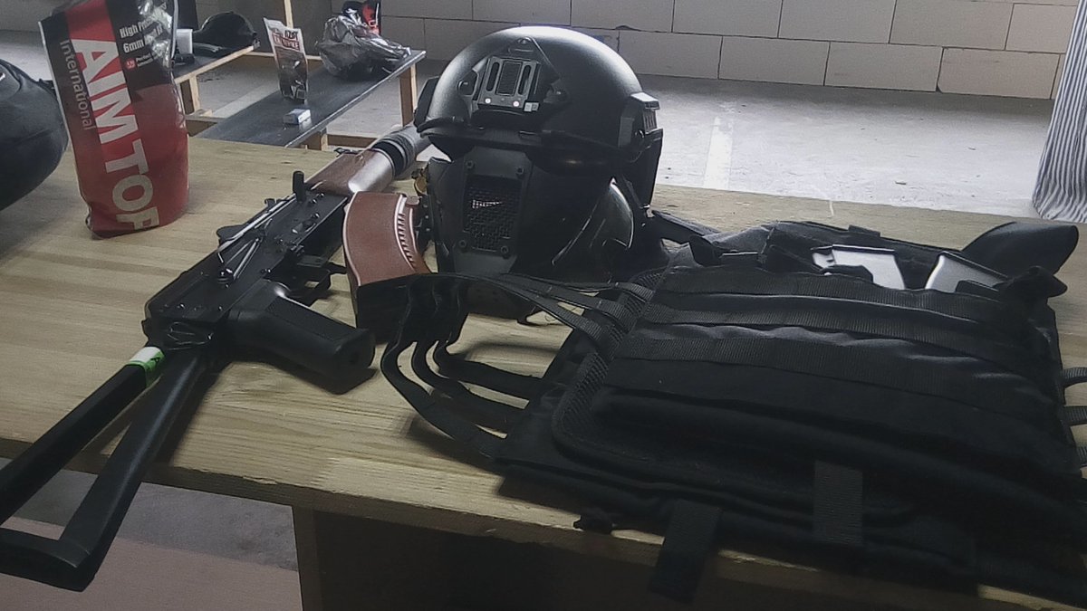 Kirill98569114's tweet photo. #клубпартизан #partisanclub #airsoft #PARTIZAN #airsoftrus #airsoftsport #Moscow #Russia #strikeball #страйкболл #АКС74У #CM035 #Калашников #Kalashnikov #CYMA #cyma #АК #AKS74U
14.08.2022
Moscow, Russia.
Airsoft club "PARTIZAN".
Single fire.
The game was really interesting. https://t.co/cGGXHt5vFl