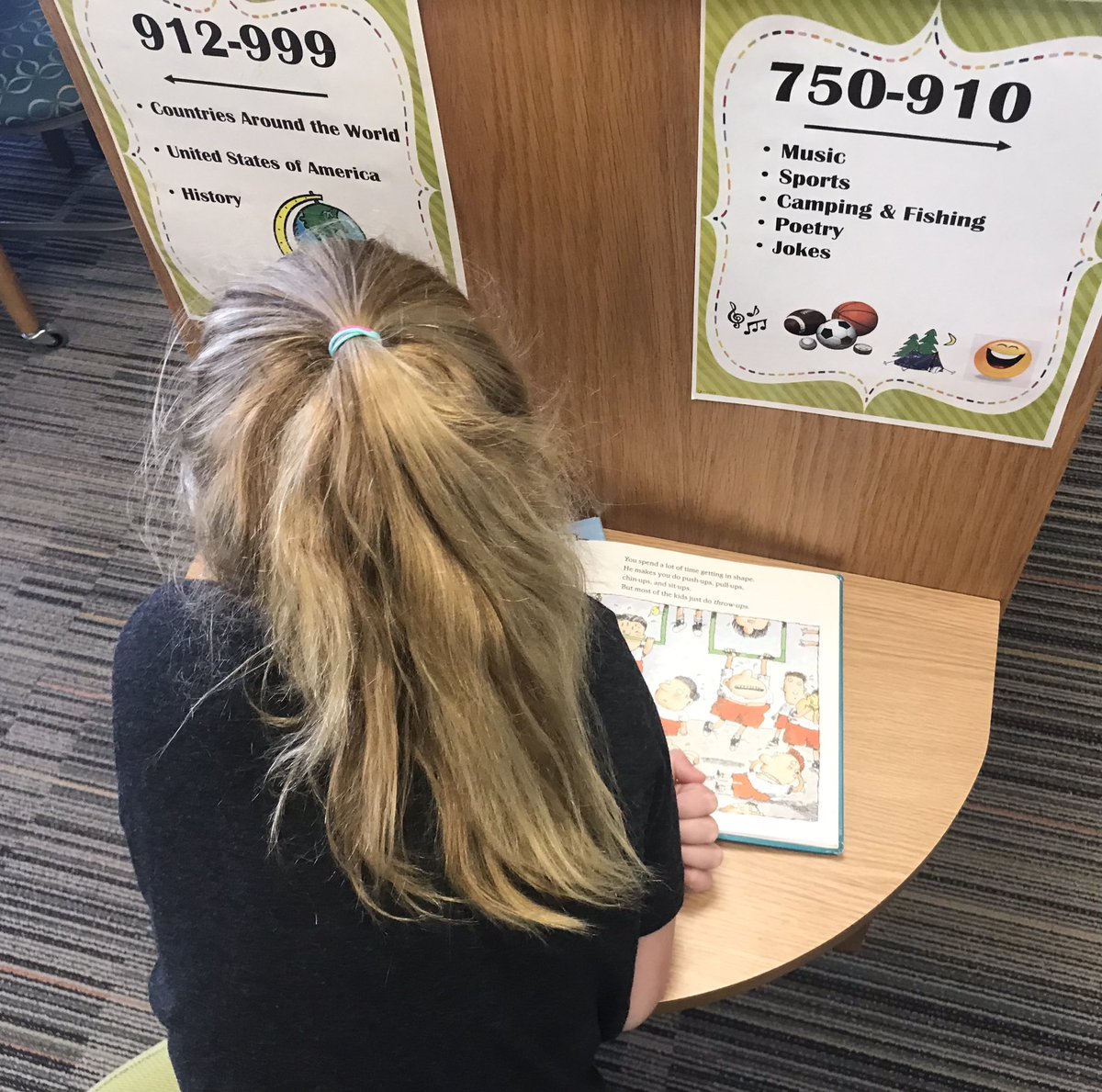 AdkinsReads's tweet photo. Reading alone, or with friends, our students at Adkins love visiting the library and finding their perfect book! @AdkinsLantana @dentonisdlib #dentonisddelivers https://t.co/dX2JnHlbSL